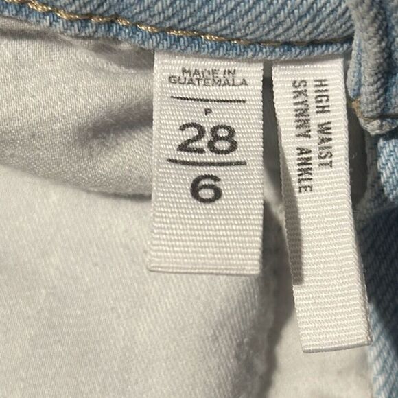 LOFT Ladies Size 28P Light Wash Distressed High Waist Raw Hem Skinny Ankle Jeans - Picture 3 of 14